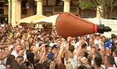 Lanzamiento de la bota y Chupinazo de fiestas en Plaza Mayor, Burgos